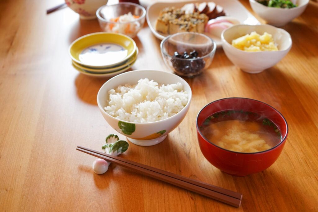 Japon ev yemeği pirinç ve çorba günlük yaşam